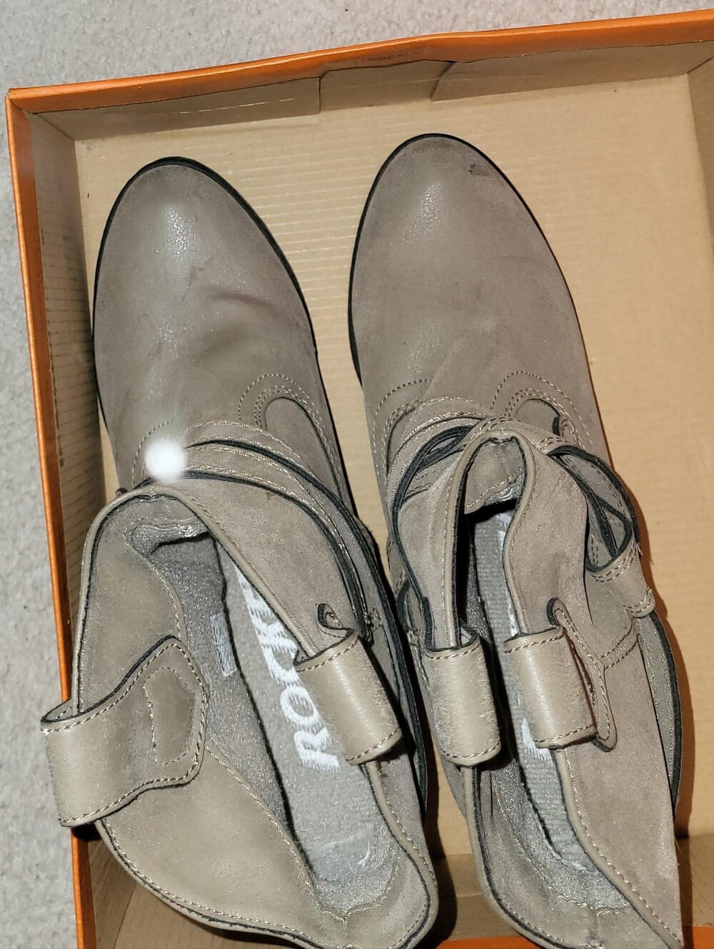 Rocket Dog Womens Taupe Western Heeled Short Ankle Boots, Size 8